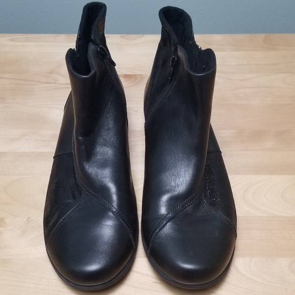 Aravon Shoes - ARAVON | BLACK LEATHER SIDE ZIP BOOTIES, SZ 10 B